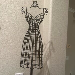 Black Wire Dress Form Mannequin